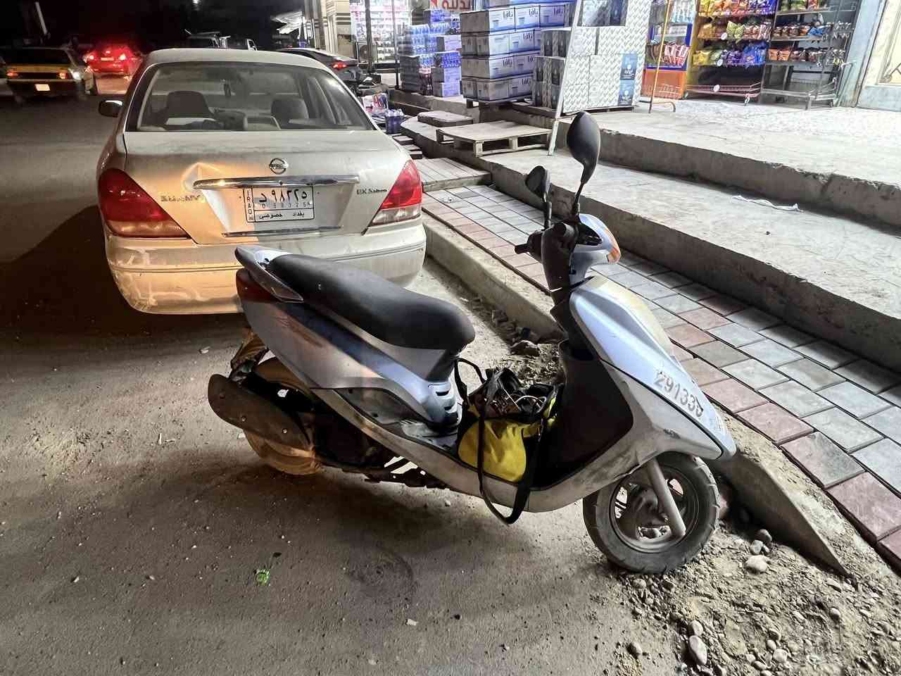 دراجه بريز فحل  رمبة صار 7اشهر من اخذتهة مشغلهة قليل  ل ومتروكة صار فتره
مكاني بلديات شارع الغسل  بغداد 
***********
