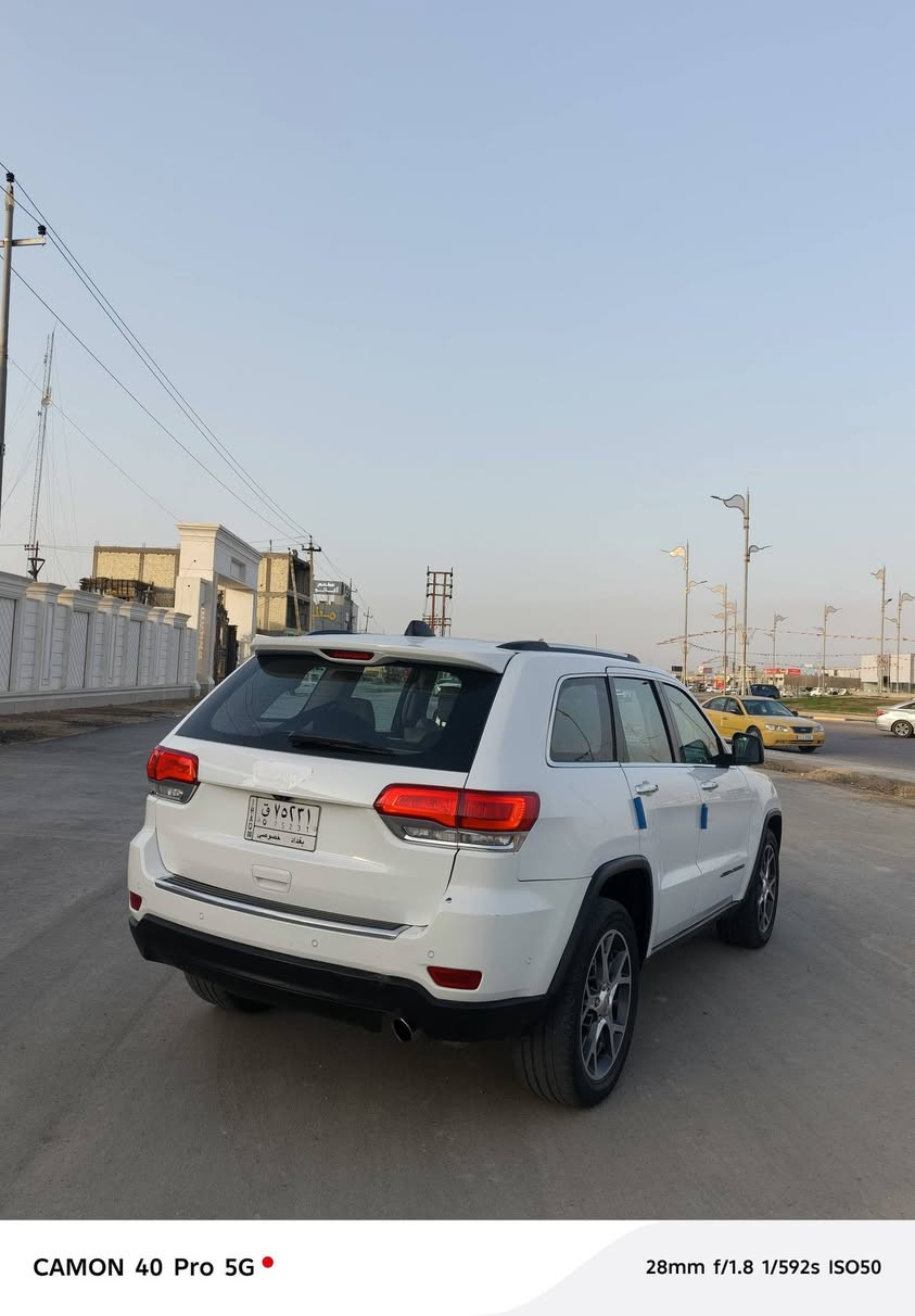 للبيع: جيب لمتيد 2019 وارد أمريكي
🔹  موديل: 2019
🔹 الوارد: أمريكي
🔹 العداد: 89,000 ميل
🔹 السيارة: بحالة ممتازة و صبغ  3 قطع
🔹 المواصفات:
بانوراما واسعة
جنطة كهرباء
خزن كهربائي
كشن حار بارد 
مقاعد ميموري
رادار + حساسات أمامي وخلفي
شاشة ديجيتال
نظام توقف ذاتي
تكييف أمامي وخلفي بارد وساخن
فول مواصفات
💰 السعر المطلوب: 20,900 دولار
📍 المكان: بسماية / الصويرة
📞 للاستفسار: ***********
