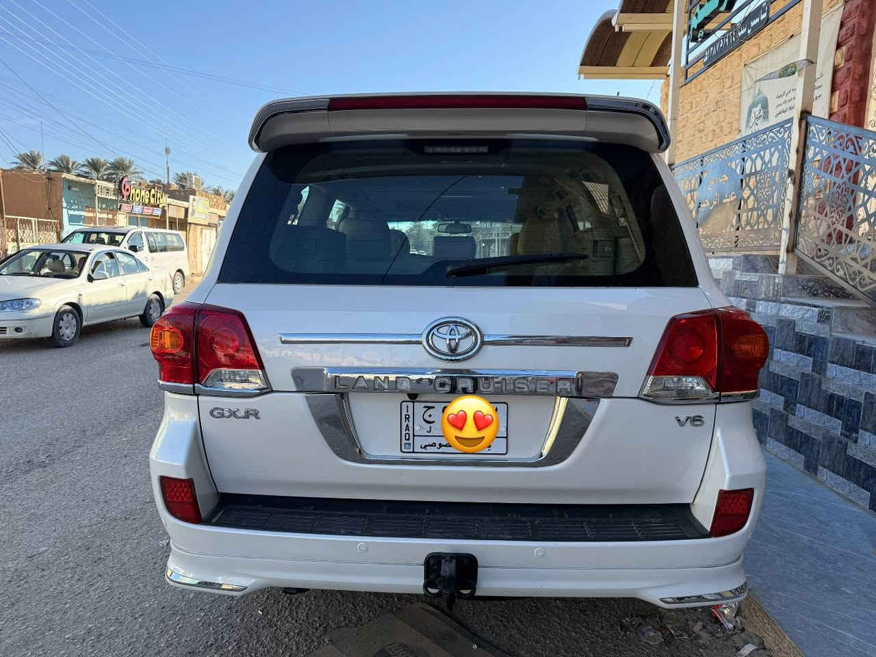 للبيع لاندكروز 2010 محدث 2014
السياره احله من الصور بالحقيقه 
فول مواصفات 1/1 💯 :
1- فتحة
2- بصمة
3- حساس خلفي وامامي
4- ثلاجة
5-شاشه
6-كامره خلفيه
7- 8  ايرباك 
8-دفع رباعي
9- رقم بغداد  
10- تحكم ستيرن 
حجم المحرك:V6
ملاحظة // السيارة  كفاله عامة من جميع النواحي وشرط الفحص ✅  
جديدة بمعنى الكلمه شرط تراي زيرو  جاهزة من كلشي

السعر 305 و بيها مجال                   
للاتصال /***********
