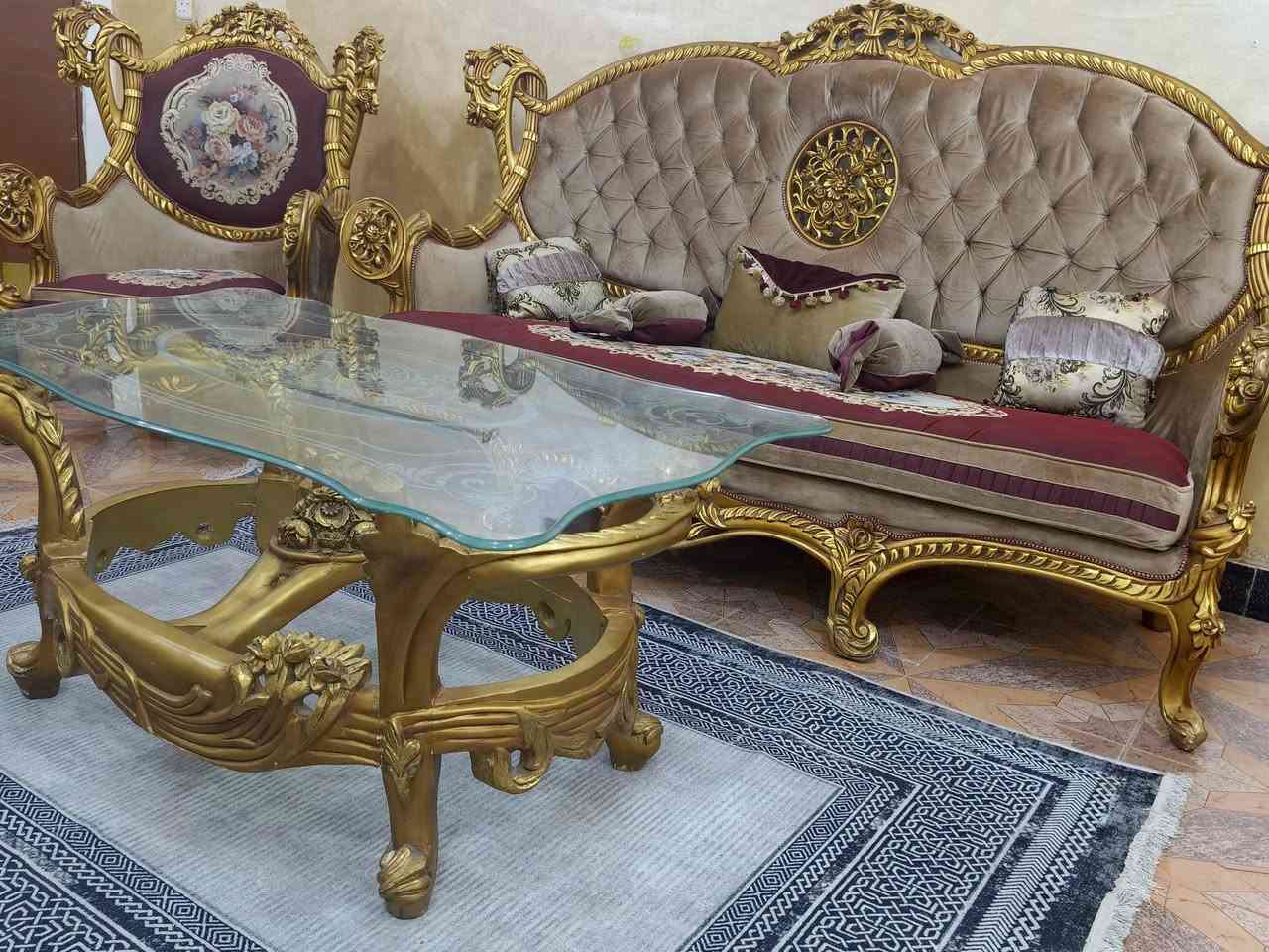 تخم زان مصري دمياطي ١٠ مقعد مع ميز وسط فول نضافه خالي من اي عيب ***********
