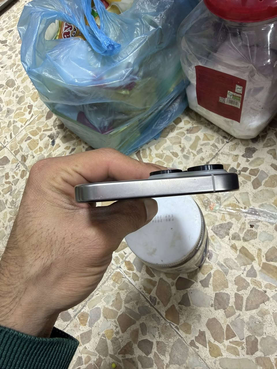 السلام عليكم
ايفون 16 بروماكس  ماستر لون رصاصي   ذاكرة 256 بطاريه 99 نضيف فوووووول ملحقاته كامله السعر مليون و400 وبي مجال مكاني بغداد حي اور او مدينة الصدر


**إذا كنت صاحب هذا الإعلان وتريد حذفه لأي سبب، رجاءا أرسل رسالة إلى الدعم الفني**