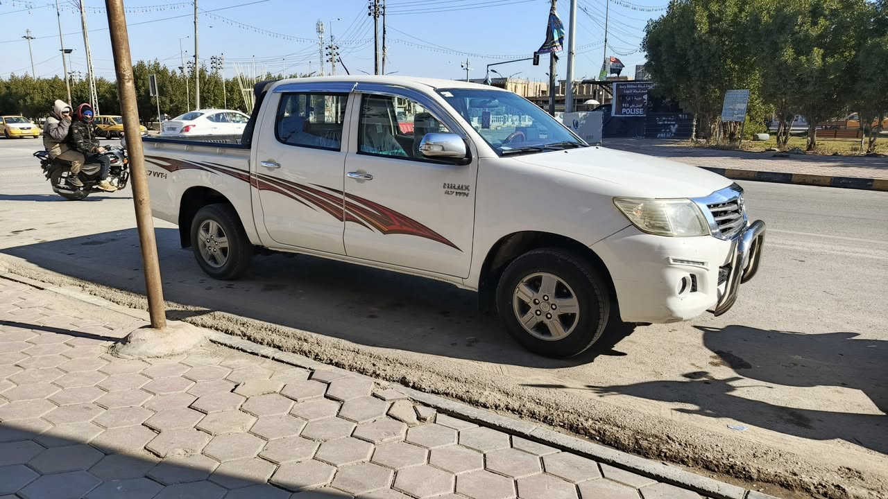 هايلوكس موديل 2014 كير عادي 
مكفوله كفاله عامه ماعدى بارد بسيط 
رقم واسط 
تحويل مباشر مكينه بلاد مامفتوح 
شاصي 19 
اتصل ***********
السعر 190 وبيهة مجال
