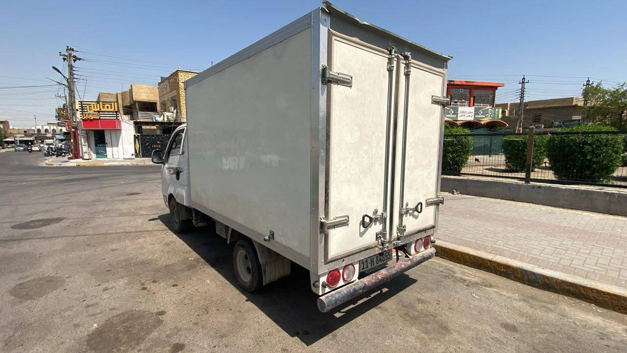 السلام عليكم شباب 
كيا بونغو/براد محوّر للبيع – موديل 2020

الحادث جهة الراكب (عكس السايق).

البدي الأصلي موجود.

المكينة، الكير، والأكسل كلهن بكفالة.

الجهاز والبوكس مكلفني 8.5 مليون دينار.

الجهاز مركب بنفس السنة، ثرمو كنك كوري أصلي، تبريد ممتاز ويقرأ لغاية -30 درجة.

السيارة ما بيها أي نقص، جاهزة للعمل مباشرة.

تايرات جديدة وبطارية جديدة.

التبريد الأمامي ملغي.

السعر: 130وقابل للتفاوض بشكل بسيط.

السنوية: منتهية من شهر 1 هاي السنة ، وأتكفل أنا بجميع إجراءات التحويل والغرامات.

📞 للاتصال أو واتساب: ‏‪‏‪***********‬‏

ملاحظة: غير متواجد على الفيسبوك، التواصل واتساب أو اتصال فقط. بغداد, العراق
