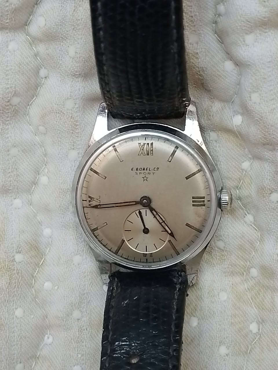 (اللهم صل على محمد وآل محمد) للبيع ساعتين بالدر عاطل فحم وساعة E BOREL.CO SPORT شغالة وقت مضبوط فنتج انتاج الاربعينات مطلع الخمسينات سعر خاص.


**إذا كنت صاحب هذا الإعلان وتريد حذفه لأي سبب، رجاءا أرسل رسالة إلى الدعم الفني**