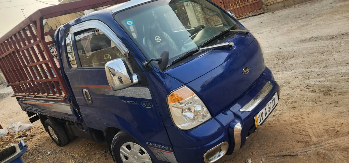 بنكو مسكر 2005 
السعر ٧٦ 
مكانها بغداد . العبيدي .
***********
