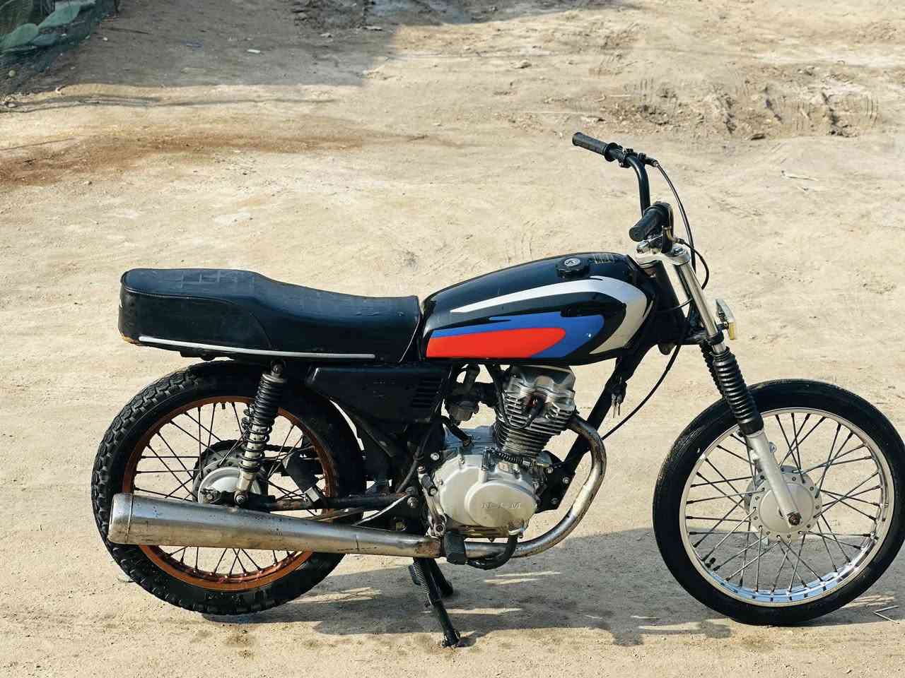 نامه أدوات ادوات للبيع
كشن وتانكي جدد دبلات جدد
محرك حلو ماقاصر تجي وتشوف
كهربائيات بيها 
مكاني قضاء المدينه سعرها ٣٧٥ وبيها شي بسيط
*********** اتصال و وتساب
