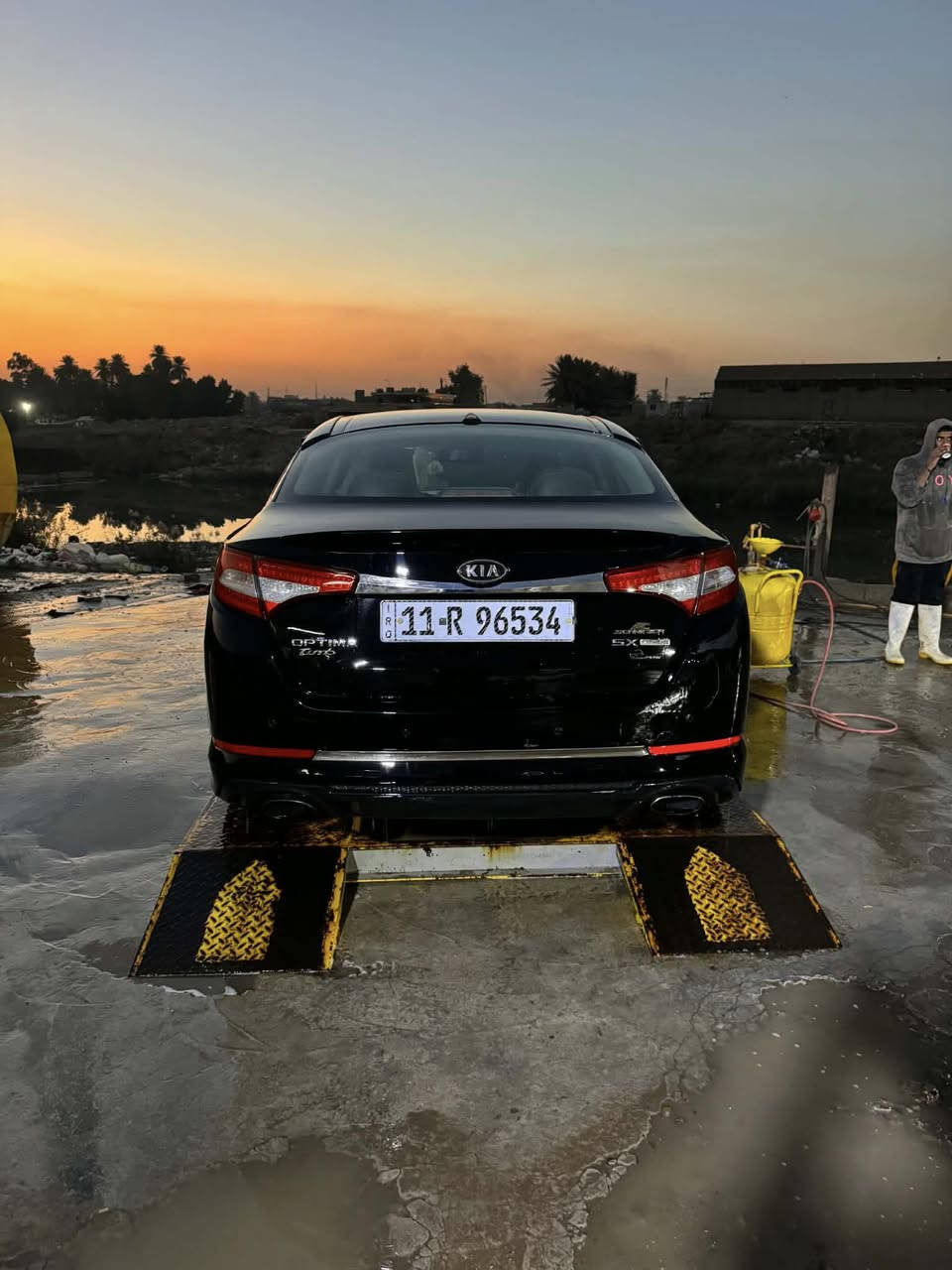 اعلى فئة sx
بصمة
بنوراما 
بصمة أبواب 
كشنات جلد كامره امامي خلفي بلادي 
تبريد قطعتين ثلج
اشاير بلمري 
مري شفط 
كشنات تدفئة تبريد 
لايتات زنون ثلجي
مكينة 2400
جي دي اي تيربو 
حساسات امامي خلفي 
تخم تاير جديد 
باتري جديد 
سياره مرتبة شغل وتطلع وين متريد  
بأسمي تحويل مباشر 
اي مكان تحول الرقم دولي
بيها خمس قطع صبغ ويا الوارد
ليبل واحد بدون تبديل 
ضربتها جاملغ الأيمن والبنيد من ضمن خمس قطع 
السعر 105 وبيها مجال بسيط 
رجاءآ لاحد يكسر بسعر اكو هواي سيارات بسوك
مكان بغداد البلديات un
للاتصال ***********
