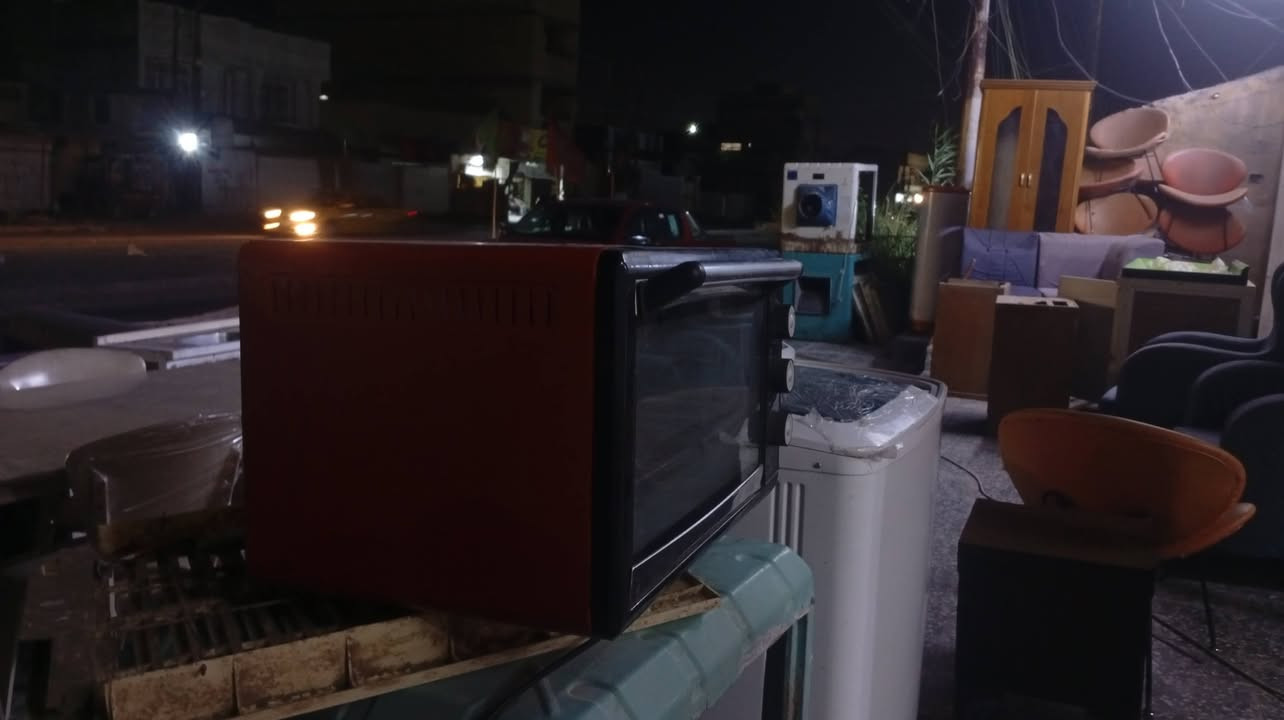 سلام عليكم اوفن ابيع بسعر مناسب 15وبي مجال رقم الهاتف ***********

