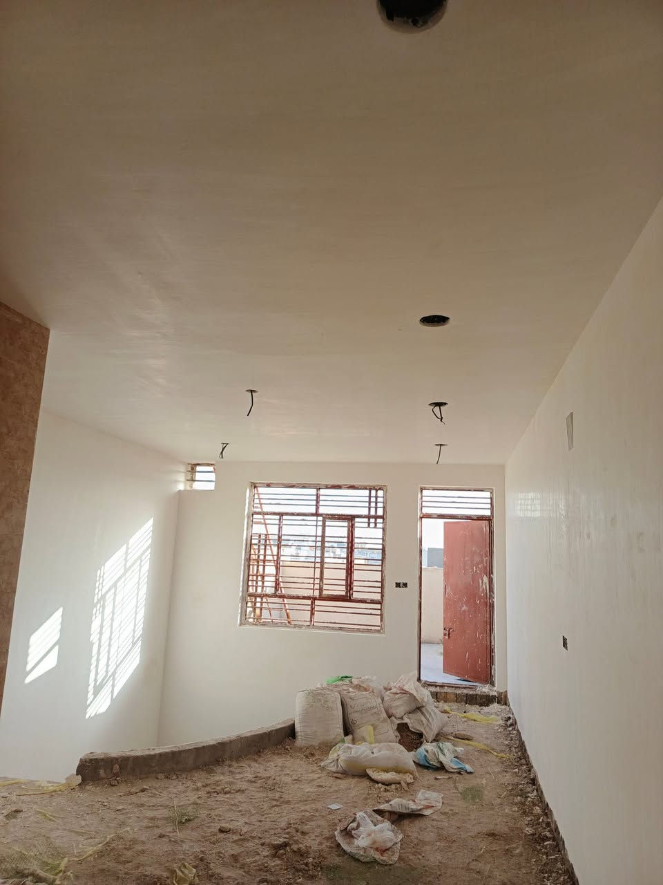 السلام عليكم يوجد كادر تشميع +جص+بورك
***********
***********
