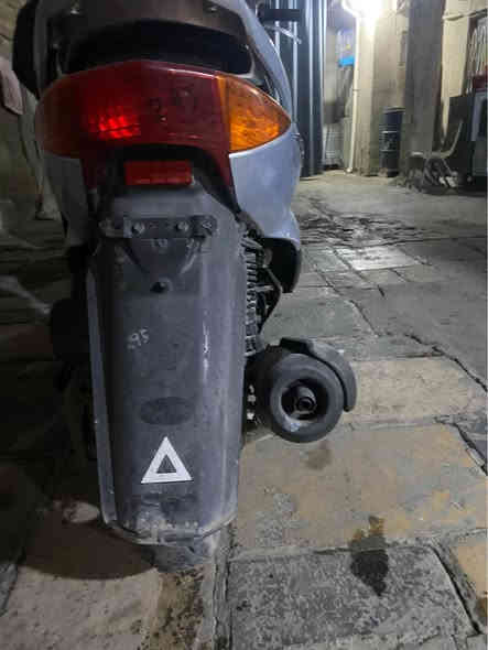 السلام عليكم سكنس نثيه ياباني 110 حساس ستاند بيهه كابريتر لدراجة نضيفه كلش بيهه محلاضات قليله نزلت من لرمبه قبل 3 اشهر كهربائيات كلهه شغال مكينه مامفتوحة جيب فيتر وياك سعرهه 850 وبيهه مجال
مكاني الحريه البستان
رقمي: *********** بغداد
