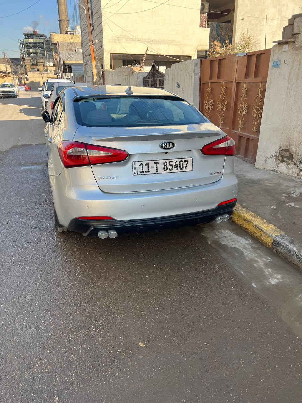 كيا فورتي مديل ١٥ وارد امريكي
ضربة صندوك 
فول مواصفات 
نضام ترحيب 
بصمة 
جام شفط 
كشنات مموري 
نضام ايكو 
فتحت سقف تنته 
كشنات تدفئة تبريد
سنويه 2027 
مكاني الدوره 
رقمي بي واتساب ***********  وسياره بأسمي
130 وبيه مجال

