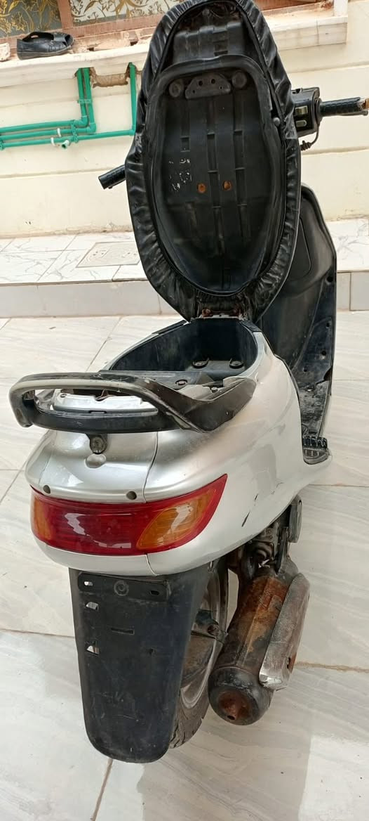 السلام عليكم احبتي للبيع دراجه فراشه حاويه الدراجه جديده السعر 750 وبيه مجال للشراي 
المكان الديوانية خيري 
الرقم ***********
