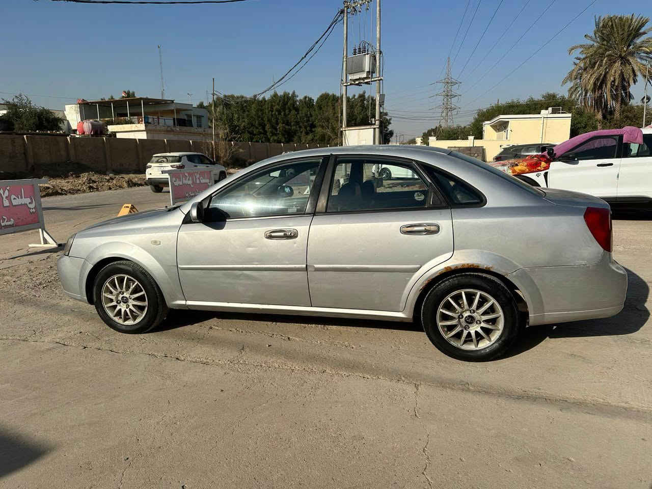 السلام عليكم 
دايو شكل اوبترا 
مكينه كير تبريد خير من الله 
موديل ٢٠٠٨ رقم قادسيه بسمي 
بيها جراد كم قطعه 
مكان السياره ديوانيه للستفسار خاص او ع الرقم 
*********** ديوانية, القادسية
