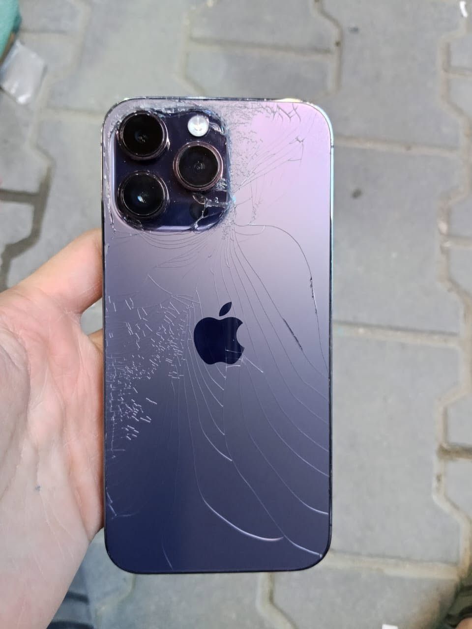 سلام عليكم ايفون 14 برو ماكس ذاكره 256 دبل شريحه جهاز مبدله شاشته شاشه نوعيه زينه وضهر مكسور  ما مبدل بطاريه 83 حقيقيه باكيته موجود رقم ***********. سعر 620. الف وبي مجال قليل
