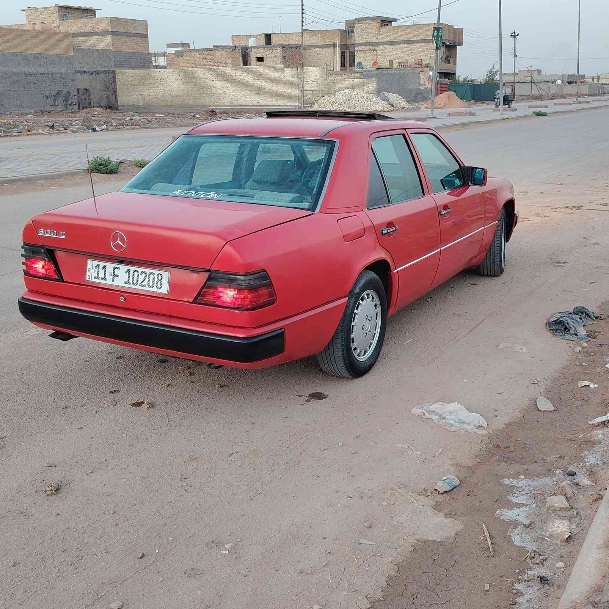 سلام عليكم للبيع مارسدس مديل ١٩٩٠ مكينه خراطيم كير مكينه مكفولات تبريد ثلج صدر خلفي امامي جديد تخم تاير جديد قواعد دبلات مكفولات للبيع او مراوس حسب القناعه السعر ٥٨ العنوان بغداد الحسينيه ***********

