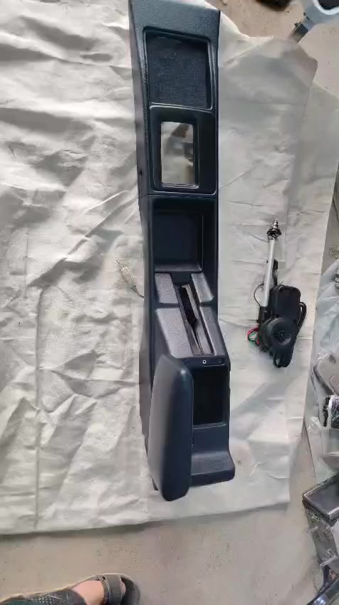 فرس أرنب سيدان ايسر بلاد ***********
