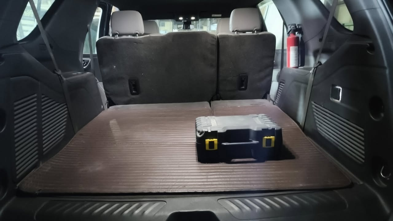 سياره تاهو موديل 21خلجي LS
بسمي 5بصمات 
ثلاجه 
***********
