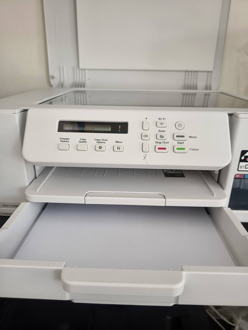 طابعه brother نوع DCP_T536DW  مستعمل أسبوع نضافة 100% وبيها وأي فاي مع جميع ملحقاتها سعر 220الف


**إذا كنت صاحب هذا الإعلان وتريد حذفه لأي سبب، رجاءا أرسل رسالة إلى الدعم الفني**