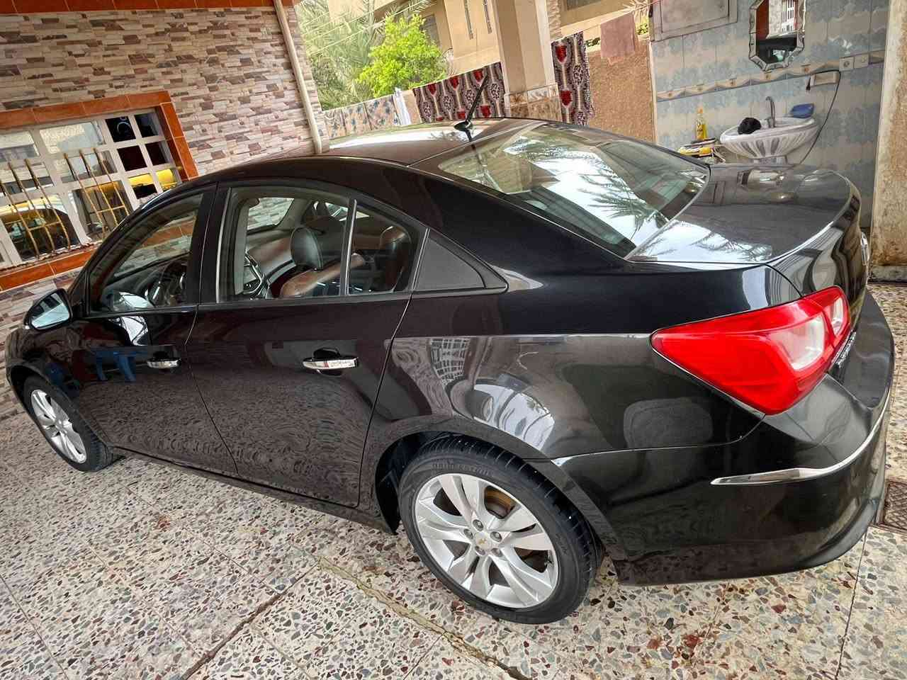 السلام عليكم
كروز  خليجي موديل  2016  lt مكفوله السياره جاهزه ما بيهه اي نقص بيه بارد قليل فقط وفول مواصفات بصمه ورادار جانبي كشنات جلد  سلايت روف  وبصمه ابواب  مكينه كير مكفولات تبريد ثلج تخم تاير بطاريه جديده امزون  صدر جديد  سبير منازل بسمي تحويل مباشر السونار مرفق مع الصور سعر دفتر وبيها مجال للطيبين  مكاني بغداد للاستفسار  ***********
