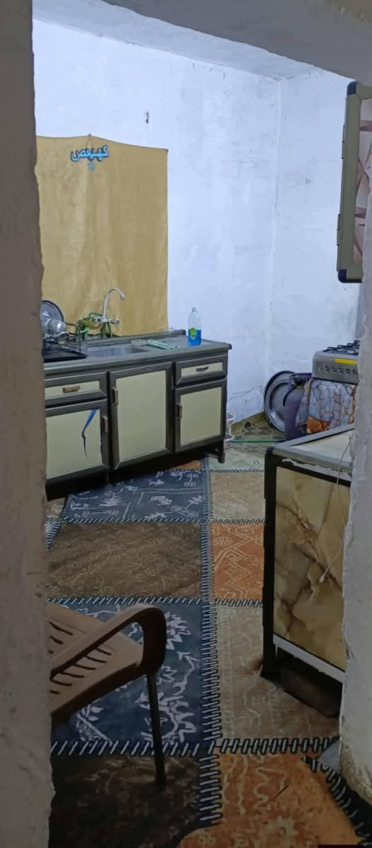 بيت للبيع طابو صرف
حي الزهراء بشارع العماره 

المساحه 200م      طابو صرف 

بيتيحتوي علا غرفه 5/50 ×4

استقبال 6×4

صاله 5×4

مطبخ 4×4

هول 5/50×3

حمام داخلي 

وصحيات شرقي وغربي 

لتصال ‏‪***********‬‏
