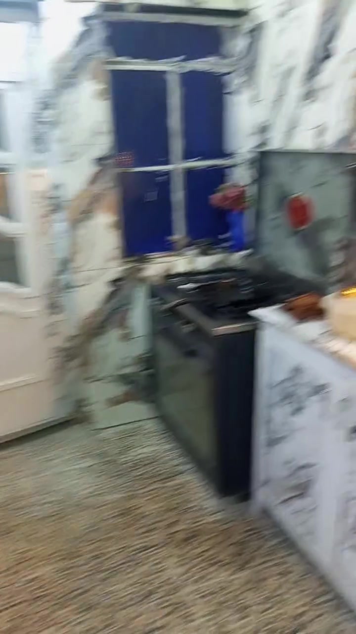 بسم الله الرحمن الرحيم
بيت اللبيع قرب ياسين خريبط مقابل شارع الميثاق 
البيت طابو صرف المساحه 120 متر 
غرفة نوم عدد 2+ ديوانه+ هول+ حمامات داخلية وخارجية 
+ كراج الاستفسار على الرقم التالي 
***********
