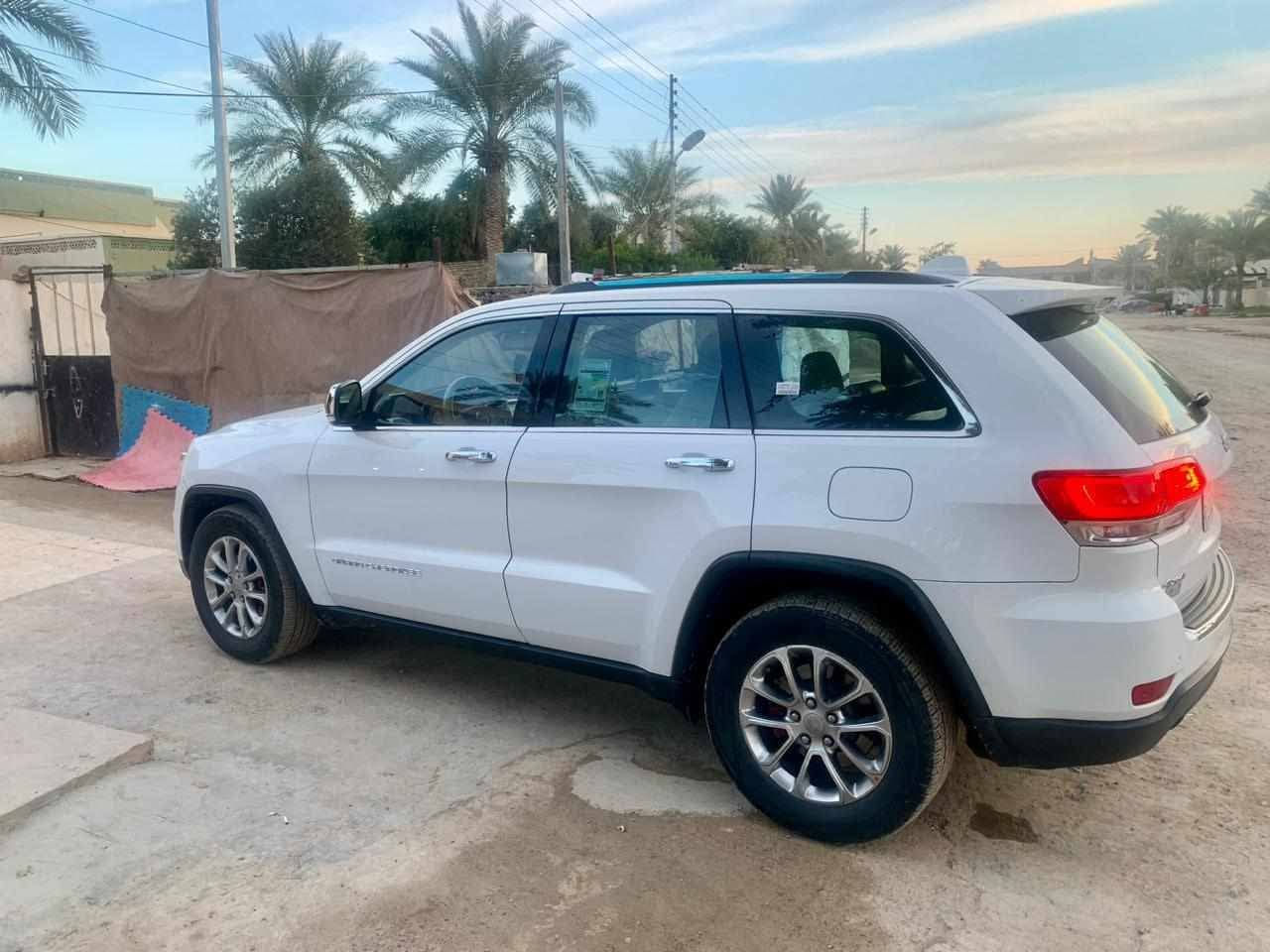 السلام عليكم جيب خليجي لمتيد ٢٠١٤ رقم بغداد بأسمي مكفوله لون ابيض السعر ٢٤٠ وبيها مجال ***********
***********
