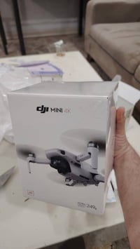 مني 4k جديده كبس خذتهة  استعمال مرتين بس وياهة بطاريتين إضافي وقاعده ش...