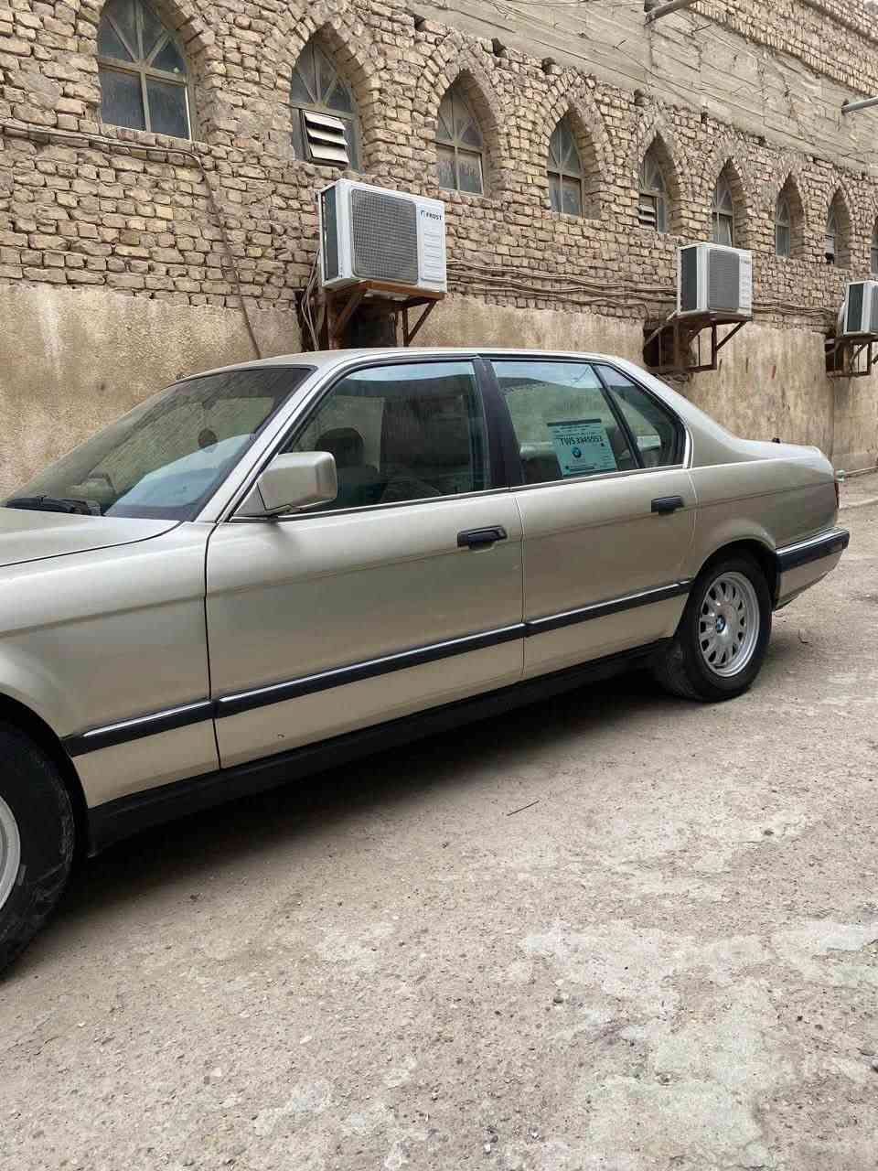 السلام عليكم للبيع سياره BMW 735  مديل 1991 وارد ياباني   داخل ملكي سنويه باسمي رقم الماني  محرك مفتوح  كامله كلشي مابيه نقص المكان الشعله الرحمانيه رقم هاتف  اسيا ‭***********‬. ‬
أثير ‭***********‬ بيع  فقط
