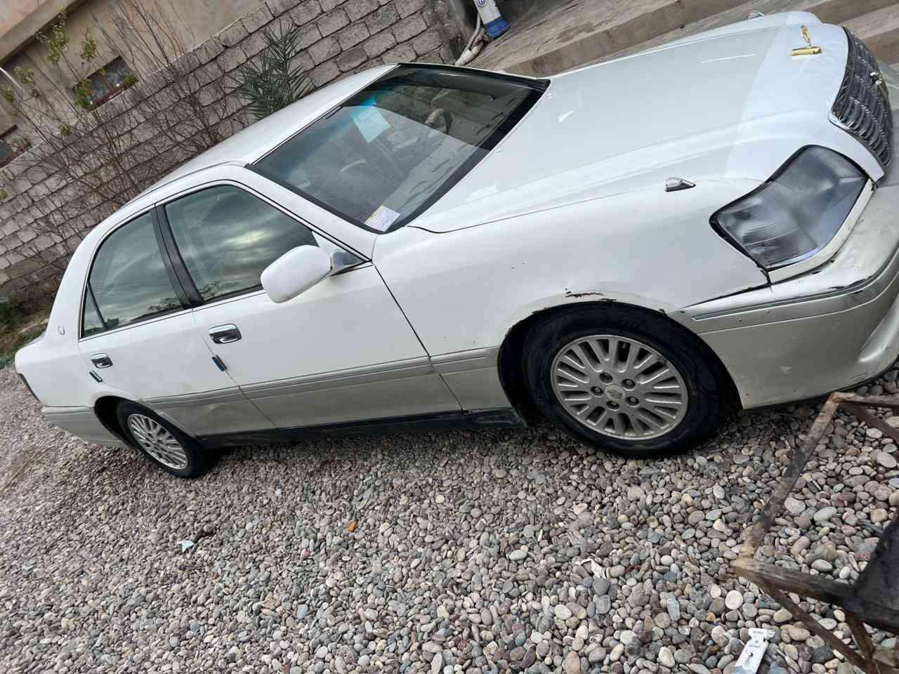 السلام عليكم ملكه 
2002للبيع 
محرك كير شرط 
تدفئه تبريد 
مري شفط 
دكمتين 
صدر نص عمر 
السعر 27 بيها مجال
***********
