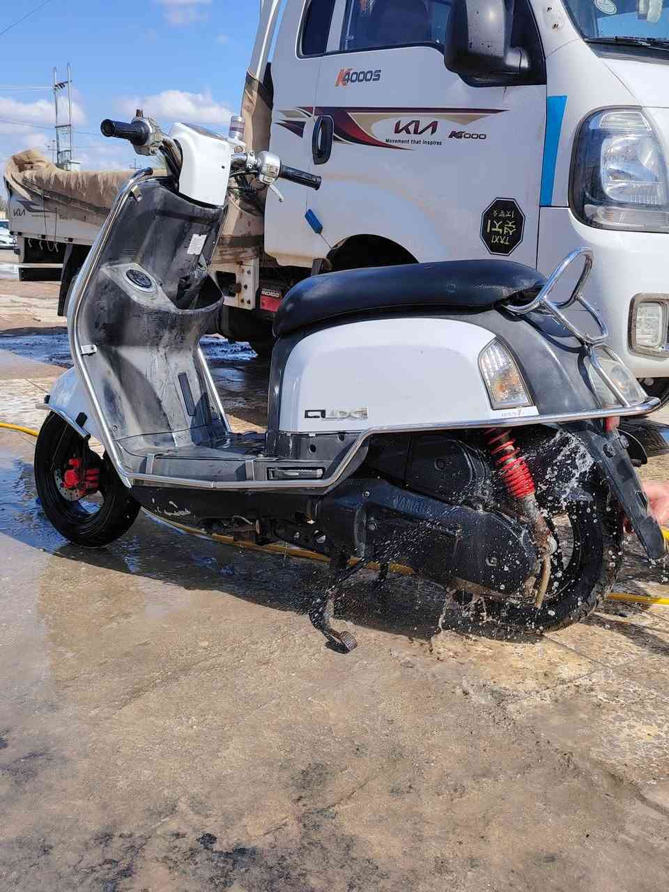 يولد دراجه لبيع دراجه حاوية مستعمله اقل شهر او دراجه نضيفة حيل او كلشي ما ناقصهة سعر مليون او 50 تواصل مكاني ديوانيه قضاء شاميه ***********
