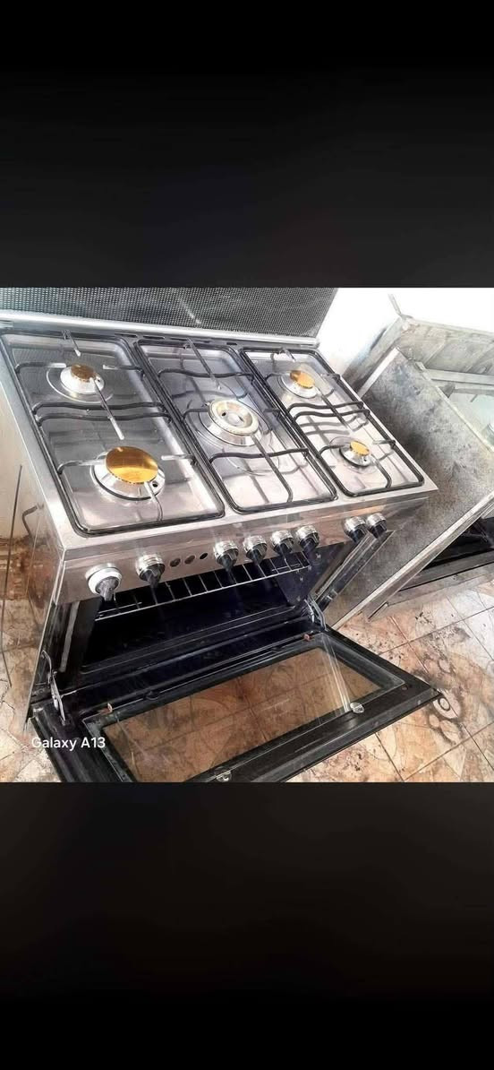 طباخات نضيفات عل فحص 260بي مجال قليل ***********
