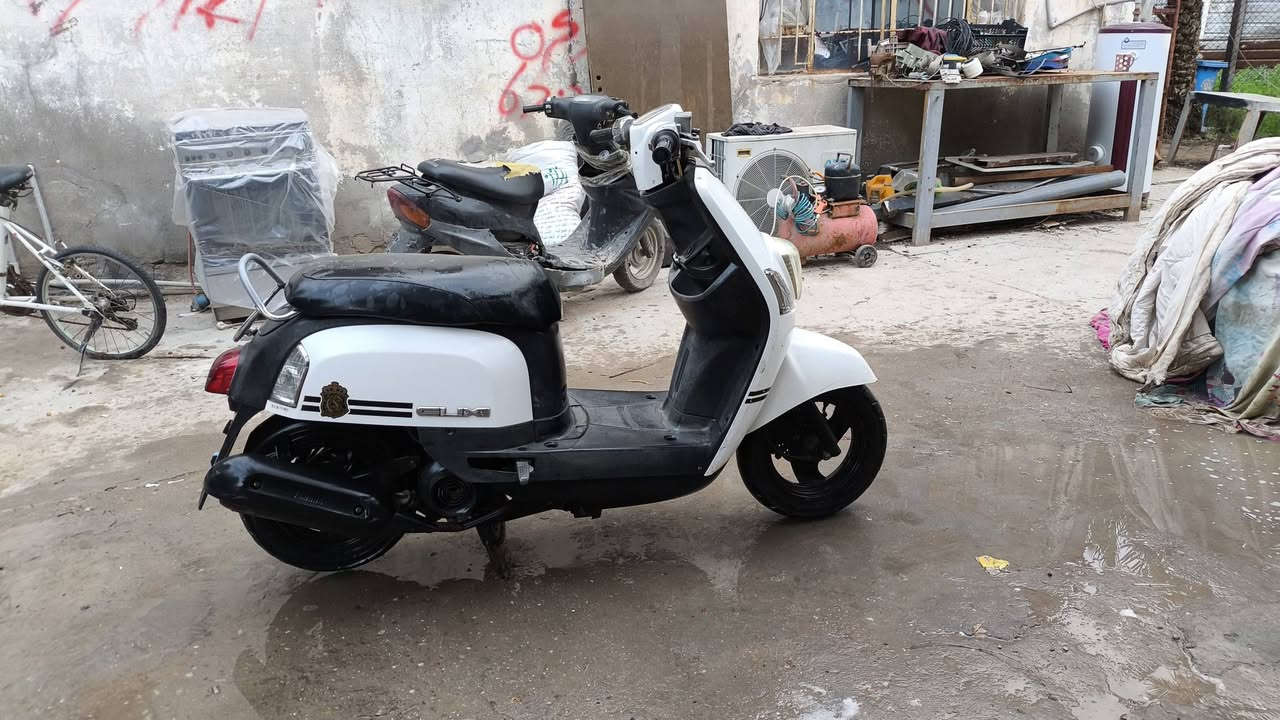 بوليس رمبة
صارلهة 6اشر من طلعتها
السعر 950وبيهة مجال
***********
