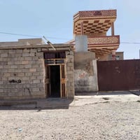 دار للبيع في قريت الدبس الفرع الثاني مقابيل حي الاطباء مساحه 260متر طا...