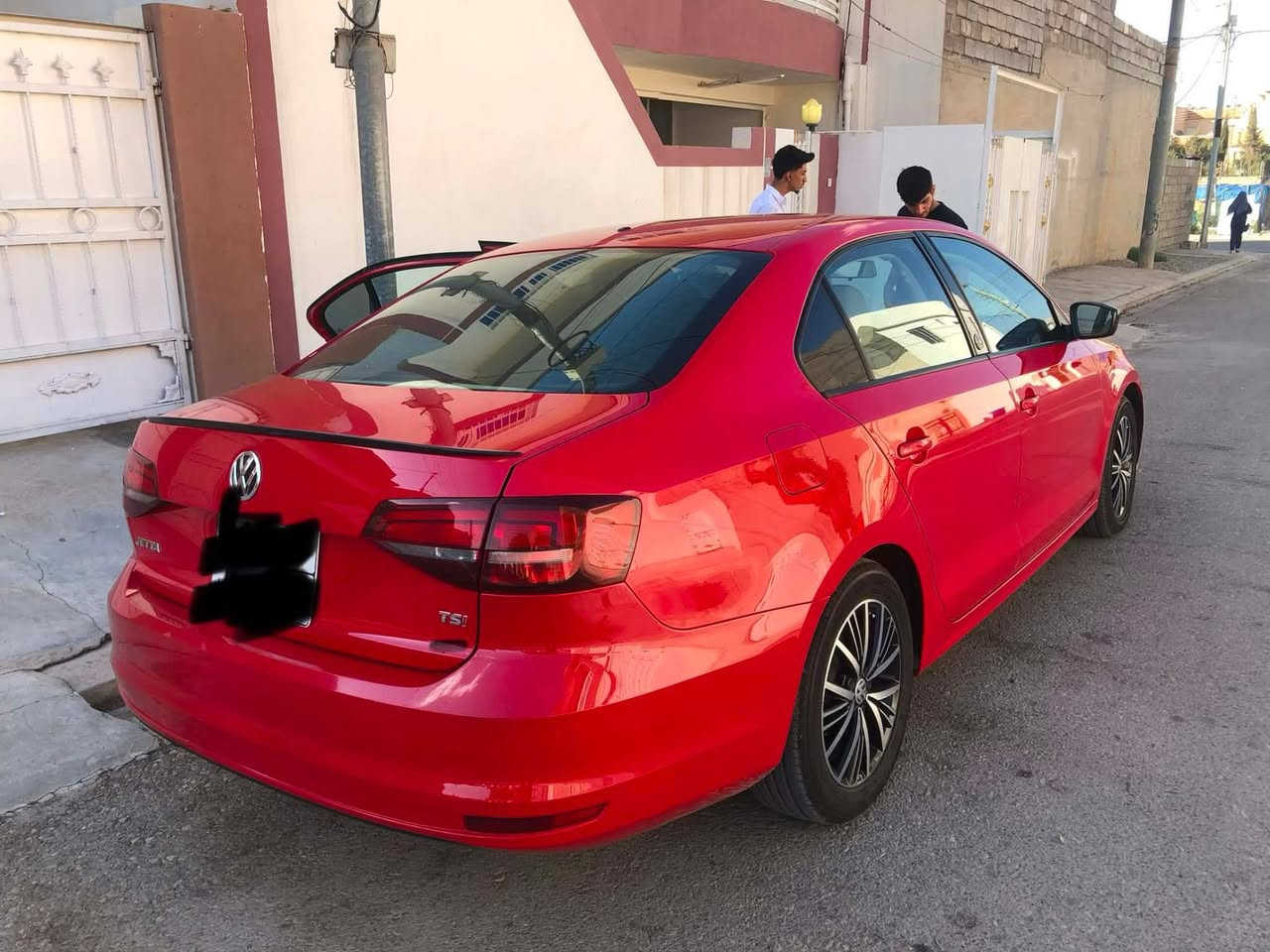 جیتە مۆدێل ٢٠١٨ سەیارەکە فول فولە بەس سلایت نیە١٤تۆربۆیە ٣پارچەی پێشوەی هەیە بەس پەمپە بەبێ ناوگرتن ٧٠٠هەزار خەرامەی لەسەرە  ……سعر ١١٨ ***********
