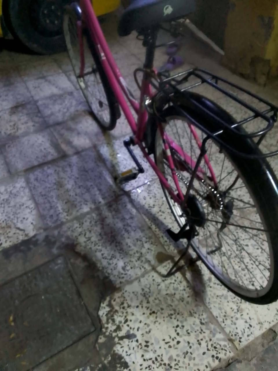 السلام عليكم باسكل بناتي نضيف للبيع حجم 26 المكان بغدادالبياع الشرطة الخامسة السعر 60 وبي مجال التواصل (***********)
