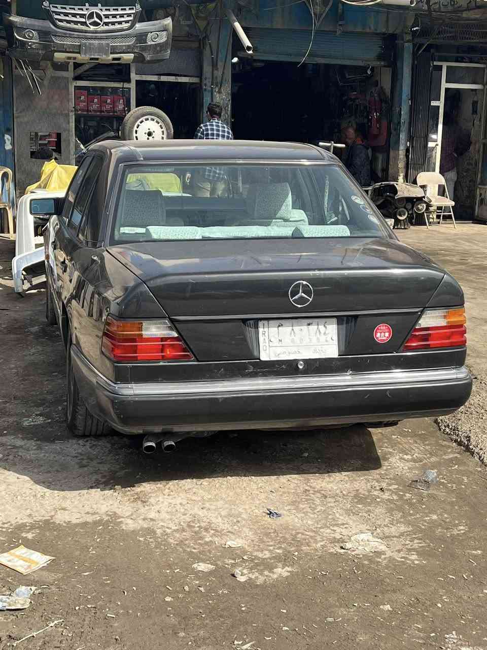 سلام عليكم مارسيدس دب موديل 1990 خير من الله صدر جديد مجموعه بانزين جديده سياره خير من الله ماناقصها شي للاستفسار ‭0770 648 3291‬
