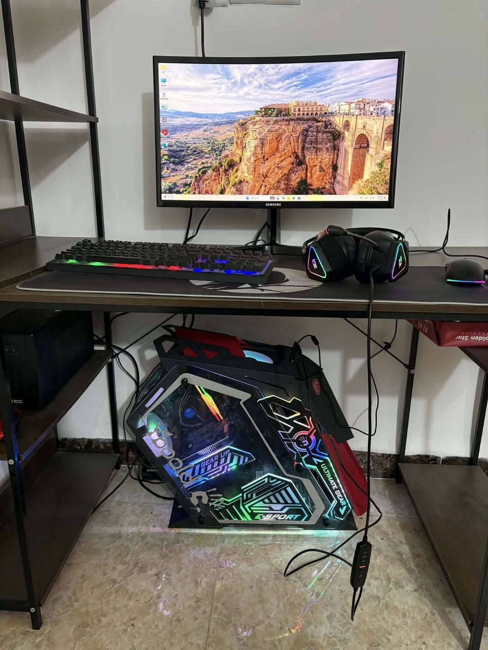 السلام عليكم للبيع  مكان بابل للتواصل *********** السعر مناسب تواصل وتدلل.
المواصفات 
I5 10400F
gtx 1650 4g
Ram 16
Power Supply 550
SSD 128 
HDD 1t
وشاشه SAMSUNG 
قياس 24  
144Hs
UPS 2000
للبيع كامل
