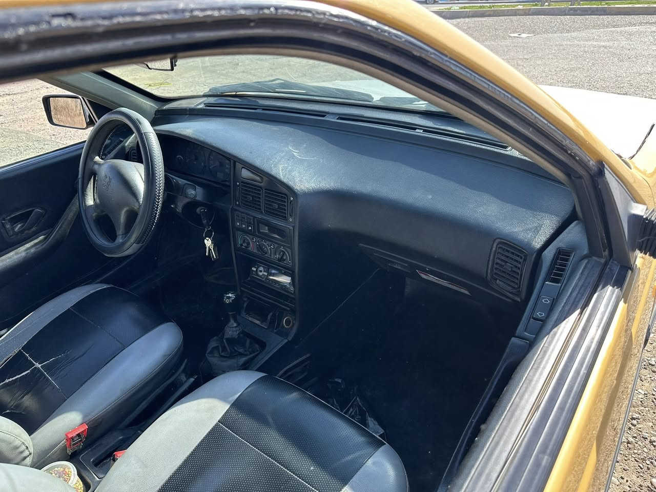 بيجوجلكس ٢٠١٢
محرك كير بلاد 
صدر امامي خلفي جديد 
تخم تاير جديد 
سيارة جاهزة جاملغ فقط صبغ 
الشراي يتصل***********
السعر٣٠قفل مكانهابغداد
رقم وسنوية جديد
