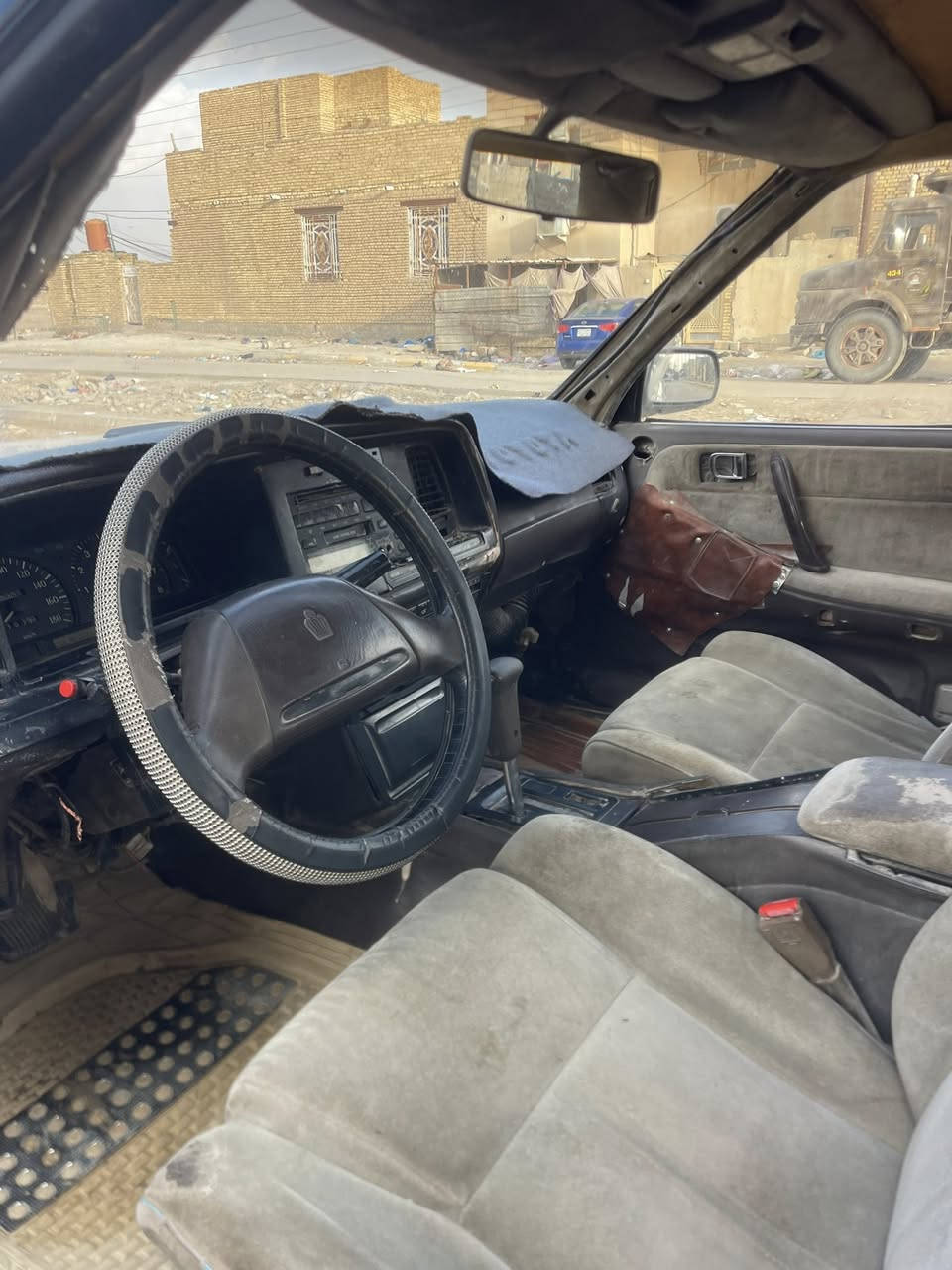 السلام عليكم للبيع او مراوس سيدان هارتوب ١٩٩٢ 
رقم نجف مشروع وطني مستمسكات راعيه عندي وراعيه بزبير ماواصله أكفلك سرقه وعشاير محرك ففتي ٢٥٠٠ وكير وحداديه تخم تاير كله جديد سياره جاهزه مكان ناصريه مركز السعر ١٨ وبيه مجال رقم ***********
