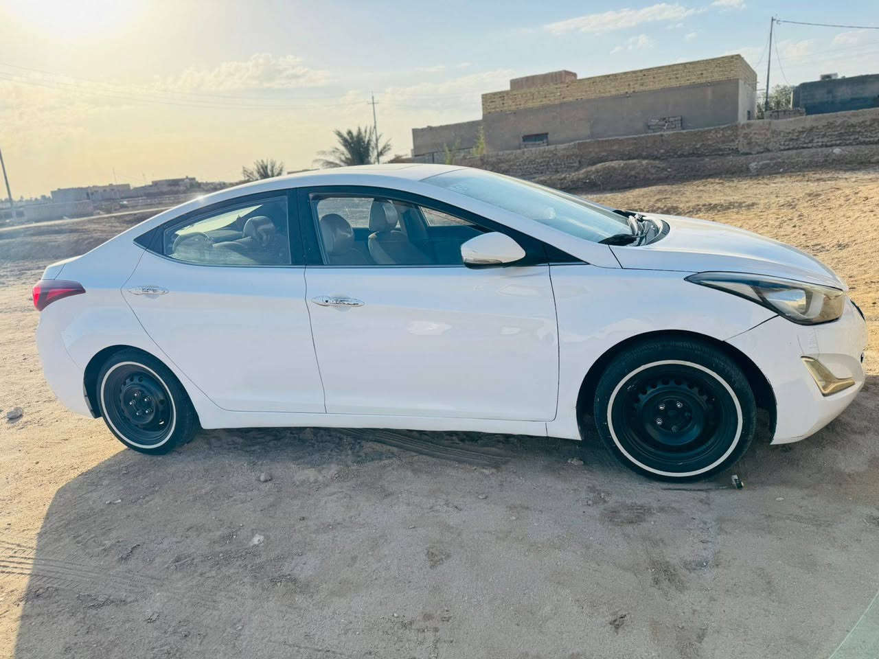 السلام عليكم النترا 2014 شكل 16 فول مواصفات فتحه بصمه سياره مابيهه اي ضرر داخلي بيهه رشه بالدوس والبيابين جهه السايق سياره جاهزه مكينه 1800 مكاني ناصرية السعر 108شراي يتصل ***********
