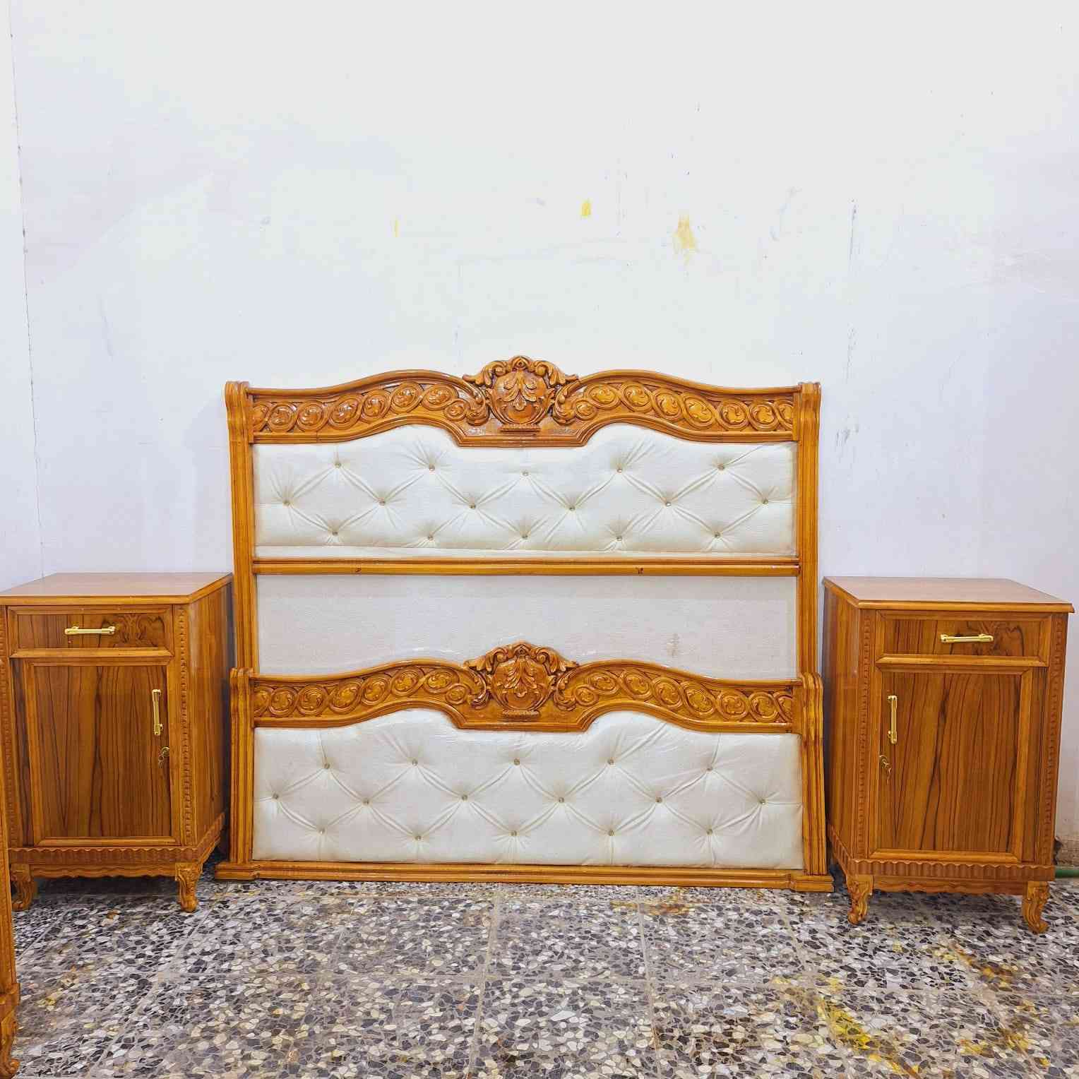 للفخامة عنوان ✨والعنوان يمنا وبس،،👑🍁
غرفه ام ٦ ملحق صاج وجه وكفه لوجه 5 وداخل ٤ ملم قاعده وسكف بلوك لهيكل كله زان وضهر جرجوبه برغي لغرفه اخت الجديده نضافة 100 بل 100
العنوان بغداد البلديات 
السعر ع الخاص


**إذا كنت صاحب هذا الإعلان وتريد حذفه لأي سبب، رجاءا أرسل رسالة إلى الدعم الفني**