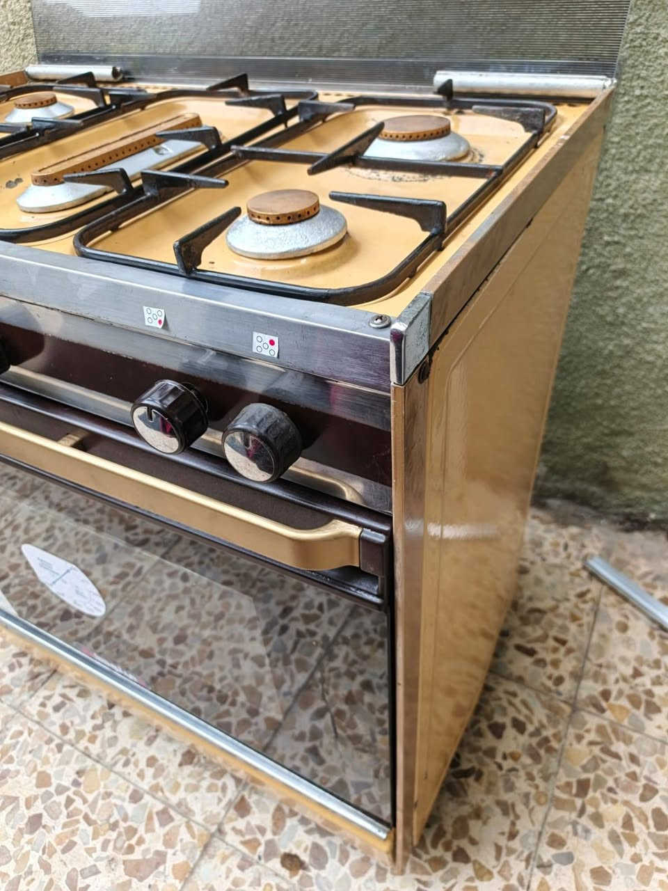 طباخ عشتار اصفر خمس عيون افران اوتوماتيك للبيع الاستفسار خاص او رقم *********** وتساب
