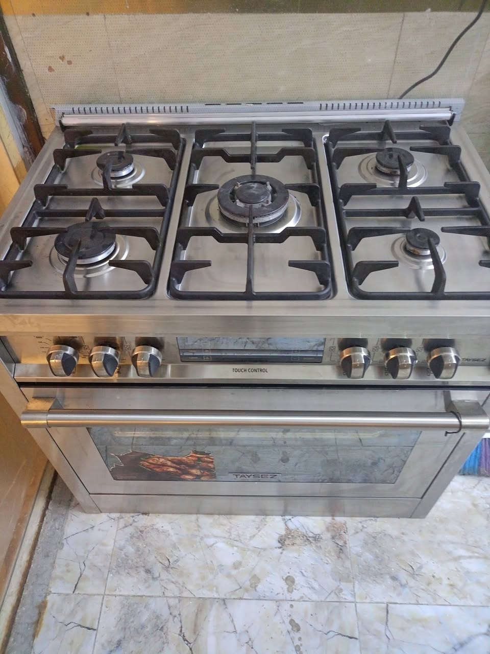 للبيع جديد استخدام شهر فقط
جريل برجر 
سينك 
رفوف ستيل 
مجمدة 
طباخ 
طفاية حريق
قنفات عشر مقاعد
مايكرويف 
ثلاجة 
عصارة برتقال 
الاستفسار 
***********
