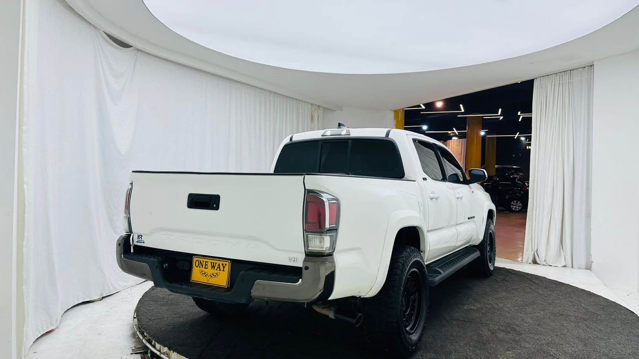 ئتۆیۆتا تاکۆما 2022 4x4 v6 TRD)
ڕۆشتەوەmil ‎67 ده بڵ ئەکسل  فول مواسە فات 
ڕەقەم سلێمانی هەزەو بەڕاد ڕەقەم هەمووی تازه هە
  
بیلاد جام ڕەشە
   گێڕو مەکينە و ئەسکل بە شەرت 
زۆر پاکە سە يارەکە نمونە يە لە جوانی  
4 پارچە بۆياخە
 پێشی جوانە
رەقەم شانسی 3TMCZ5ANINM470522
سعر : لە کۆمێنت داوای بکە ڕاستەوخۆ بۆت دێت 🤖 

ژمارەی خاوەنەکەی 
***********
ناونیشان چەمچەماڵ
سعر 225$ شمشمل, السليمانية
