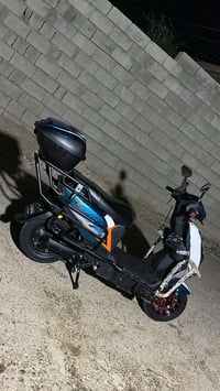 دراجه شحن شركه الماسه  للبيع فقط موديل 2025  نضافه كدام عينك  بطاريات ...