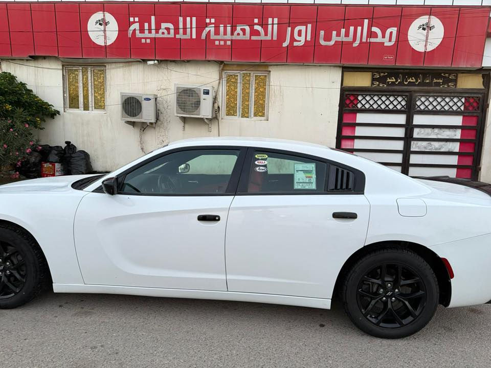 سلام عليكم للبيع او مراوس كورلاا /  كي فايف فقط جارجر  اصل 16مع 20كفاله سياره تقرير داخله   ستخدام شخصي  رقم ذي قار نكليزي  مداور ثاني يوم  سياره جاهزه كله   مكان سياره ناصريه مركز ***********
