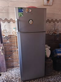 ثلاجة ومجمدة مكفولات الوحدة علا ٢٠٠  مكاني بغداد الفحامة 07721465406