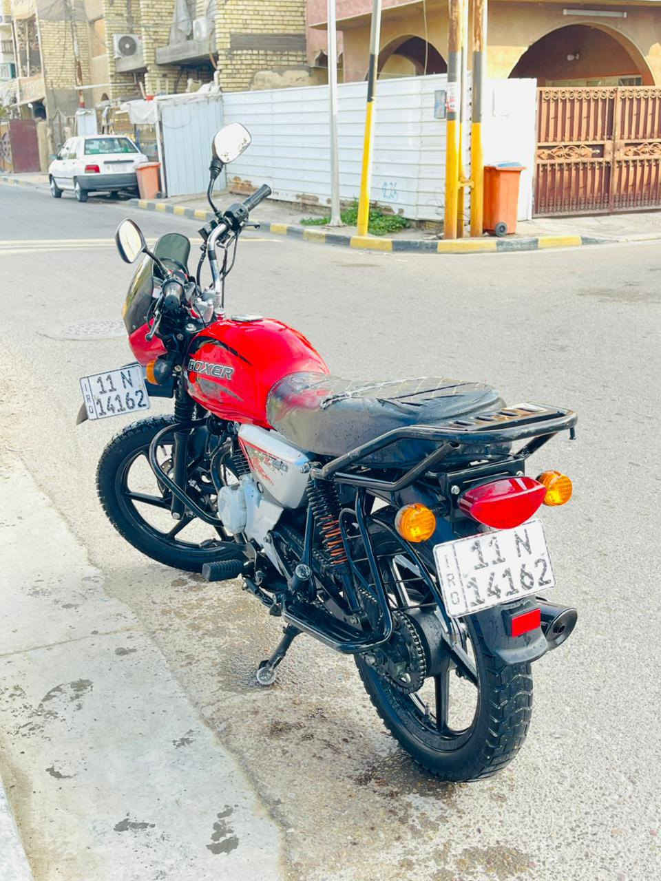 السلام عليكم بوكسر جبلي موديل 22 مرقم انكليزي لوحه وسنويه هزه جديده تحويل مباشر نفس اليوم 
دراجه حلوه ونضيفه مابيهه نقص مبدل بوشه وكاله 
الباقي مكفول رايدها ب 1950 بيها مجال 
مكاني بغداد الحريه ***********
