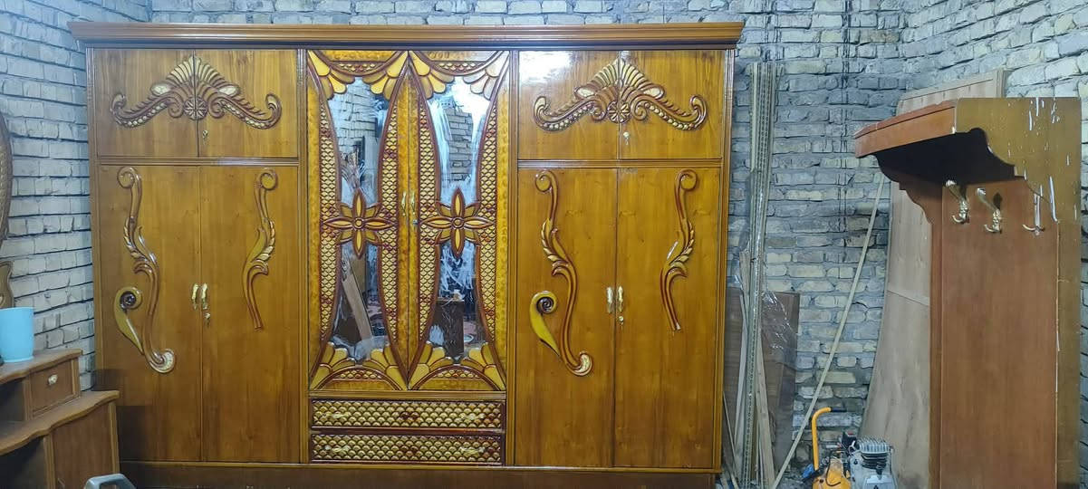 غرفه ام ٦ ملحق صاج ثكيله ظهر جرجوبه يدات جدد قفاله جدد صبغ تلميع جديد جام جديد متواجد علخاص اكو توصيل رقمي ***********ابو جود سعره ٥٠٠  لف
