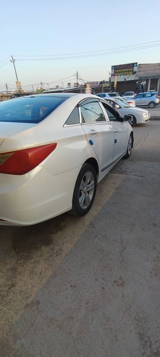 سوناتا 2010خليجي  2400مكينه دوش
سونيه 30 مكينه كير مكفولات كشره شوف العين 
راعيه مداور يريد 80بيه بي مجال مكاني كحلاء 
***********
